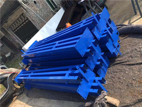 江蘇不銹鋼宣傳欄優選——阿旺制品廠工藝獨特的不銹鋼解決方案